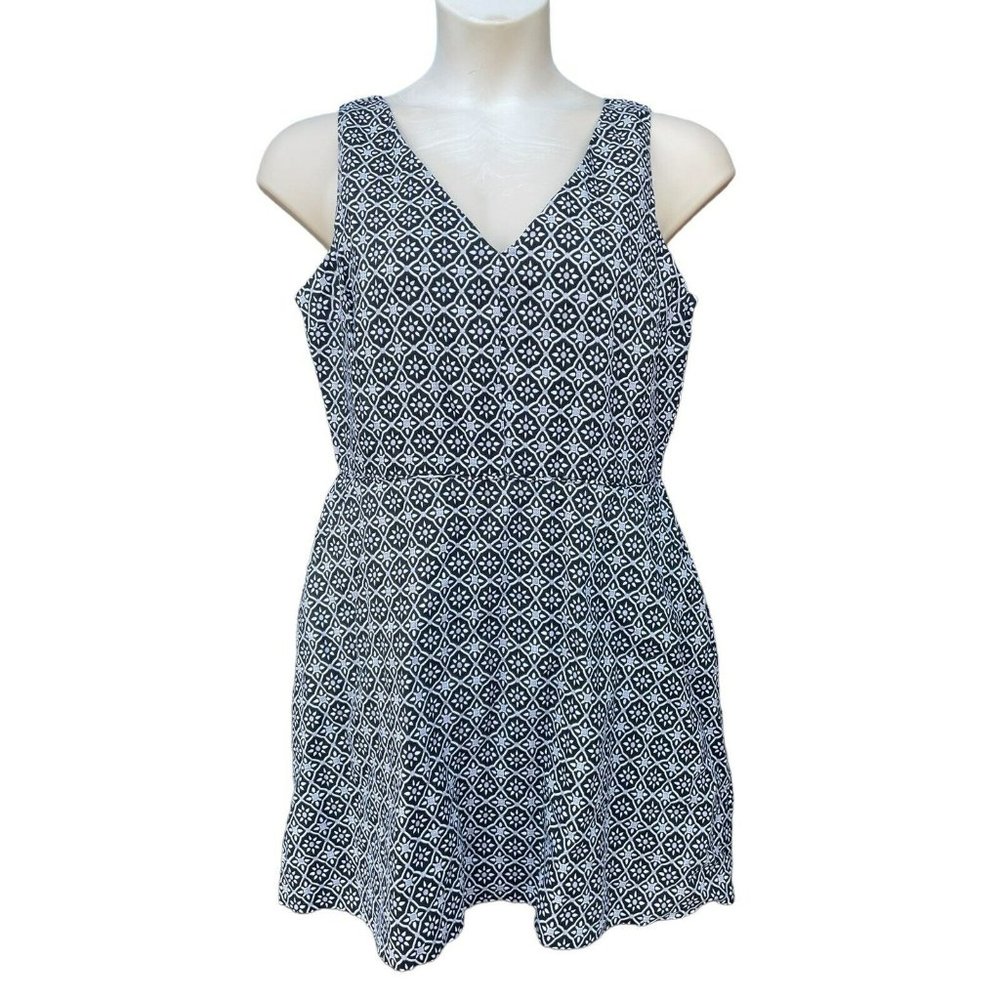 NWT 100% Linen GAP Sleeveless Black & White Fit Flare Dress 12 Petite Cr…